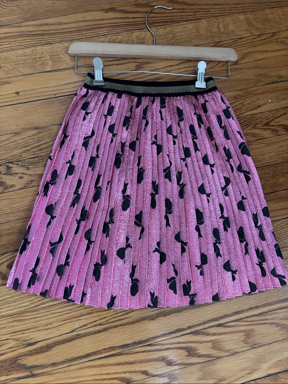 Gucci Pink Metallic Pleated Skirt with Black Motif